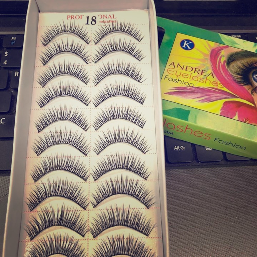 Fake eyelashes